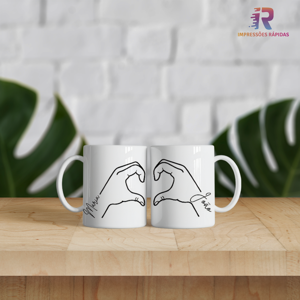 Conjunto de Canecas Personalizadas Coração formado por mão com nomes personalizados